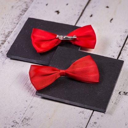 10 stuks. Strikken uit stof 10 x 5 cm - rood