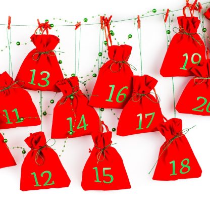 Adventskalender, 24 fluwelen zakjes 12 x 15 cm - rood