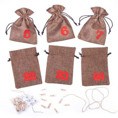1 st. Adventskalender jute zakjes 13 x 18 cm - naturel donker + rode cijfers