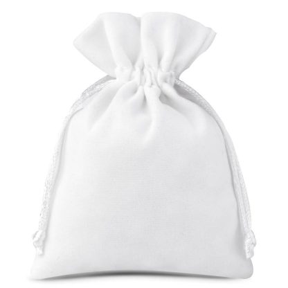 10 stuks Fluwelen zakjes 10 x 13 cm - wit